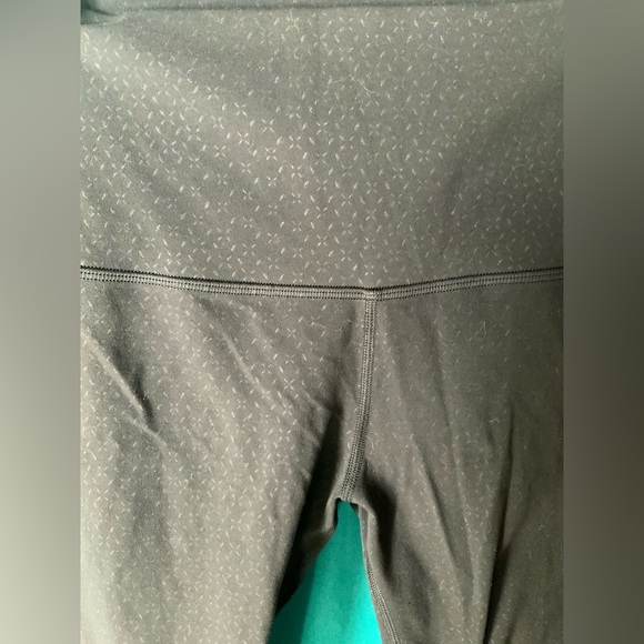 Lululemon Women’s Black/Charcoal Gray Patterned Align High Rise Leggings, SizeXS - Picture 2 of 3